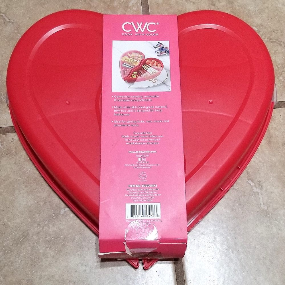 Target CWC Best Friends RED Valentine Heart Snackle Box Storage Container - Picture 2 of 2
